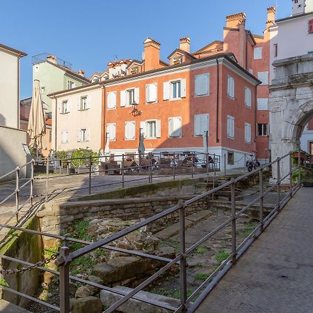 Casa Vacanze Penelope In Centro Storico Триест Экстерьер фото