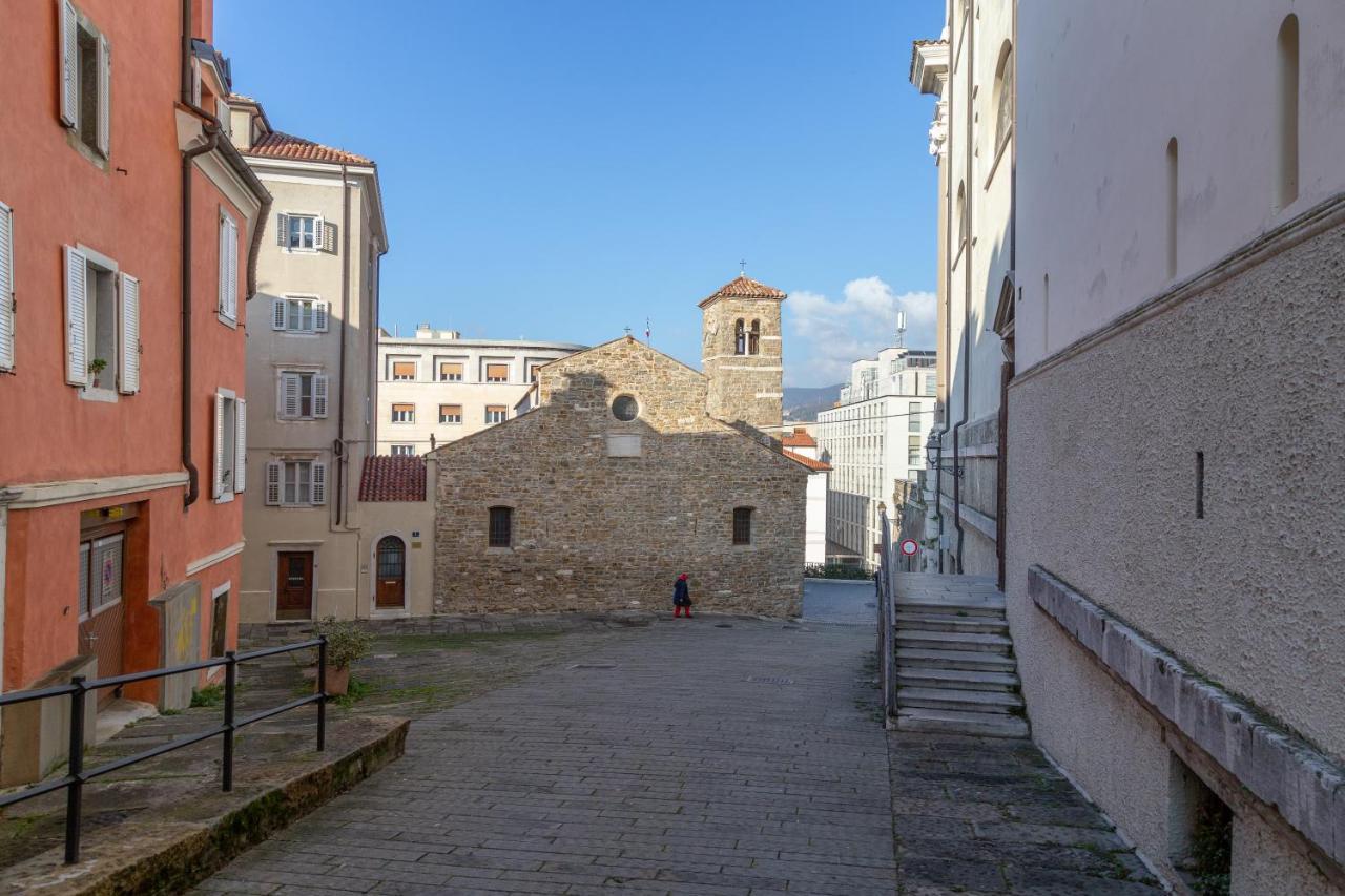 Casa Vacanze Penelope In Centro Storico Триест Экстерьер фото