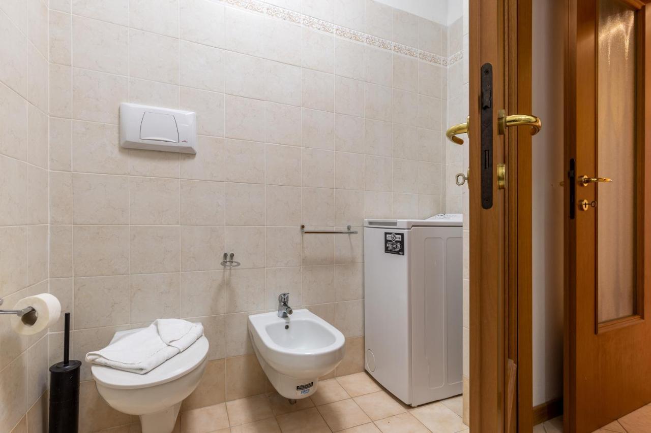 Casa Vacanze Penelope In Centro Storico Триест Экстерьер фото